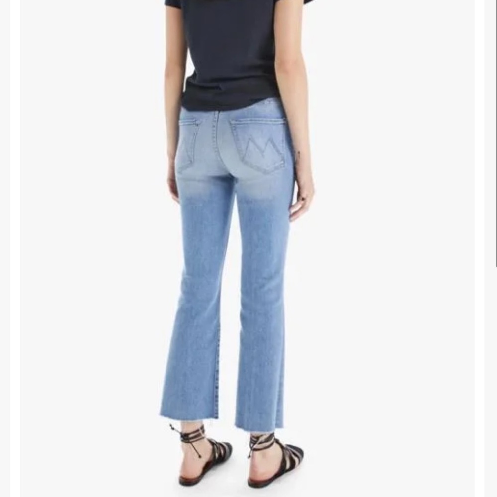 MOTHER The Hustler Ankle Fray Blue Cropped Jeans in Au Revoir Wash Size 26 - Picture 2 of 13